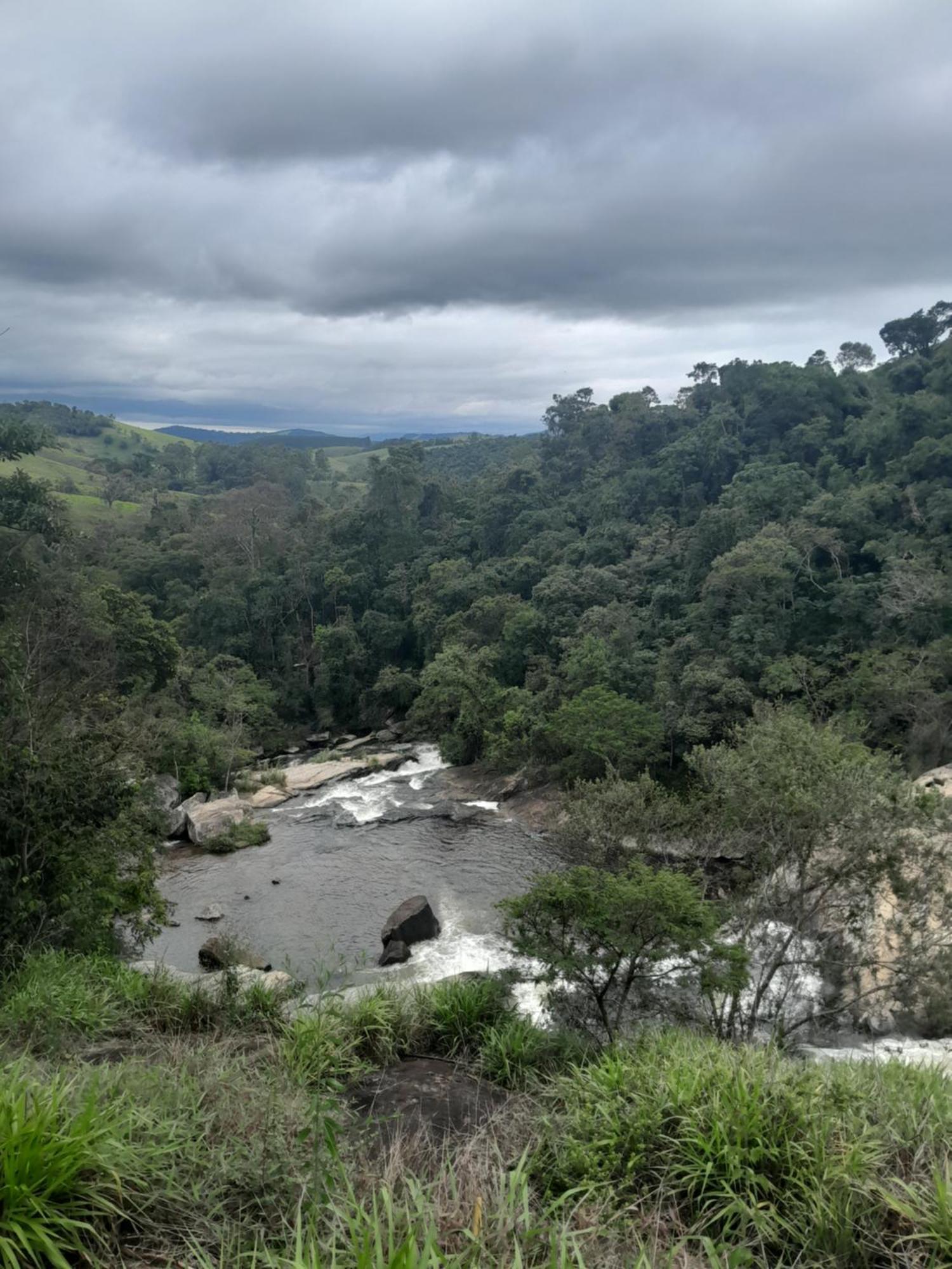 Appartamento Chale Bambu3 Cunha Esterno foto