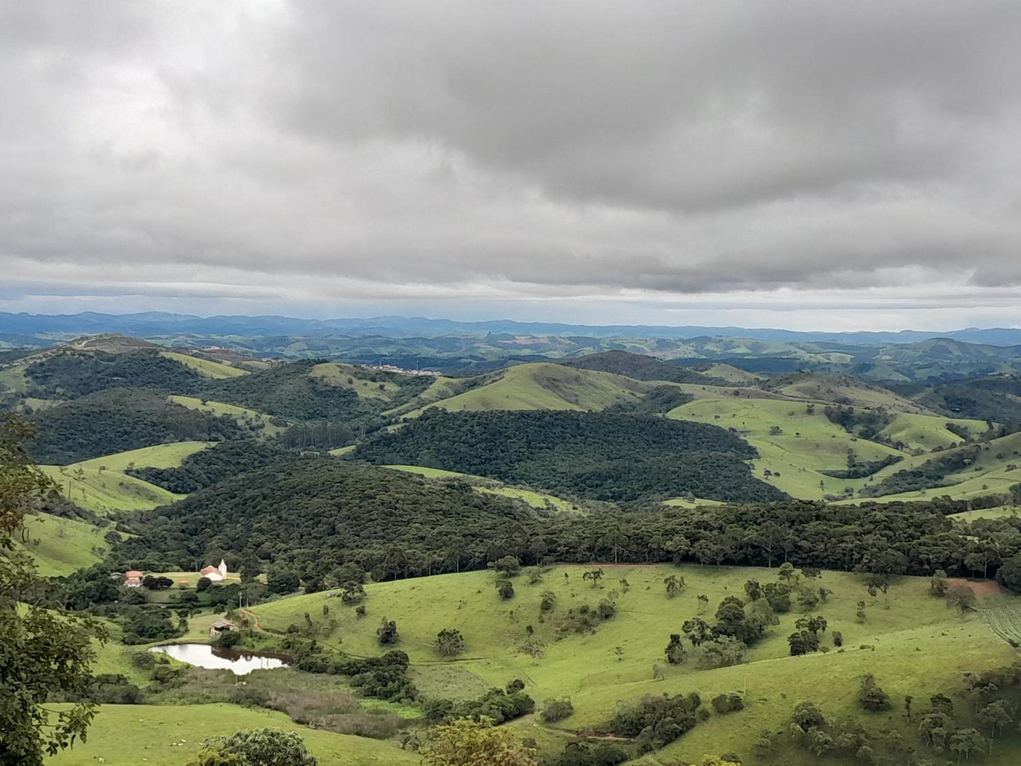 Appartamento Chale Bambu3 Cunha Esterno foto